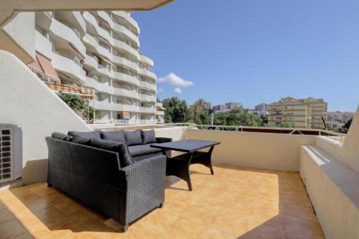 El Estudio De La Playa Benalbeach 324 Gran Terraza Vistas Al Mar Benalmadena Bagian luar foto