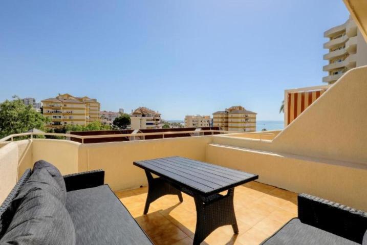 El Estudio De La Playa Benalbeach 324 Gran Terraza Vistas Al Mar Benalmadena Bagian luar foto